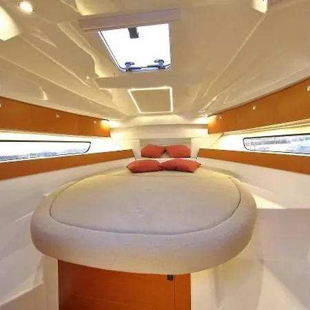 Sejour Sur Bateau De Plaisance *